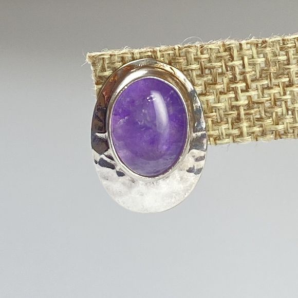 Vintage Shube Purple Oval Amethyst Hammered 925 Sterling Silver Pierced Earrings - Picture 2 of 11